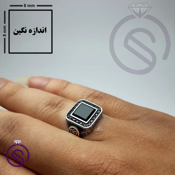انگشتر عقیق سیاه مدل پیک