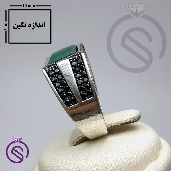 انگشتر عقیق سبز مدل کریستوفر