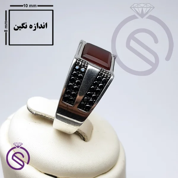 انگشتر عقیق قرمز مدل کریستوفر