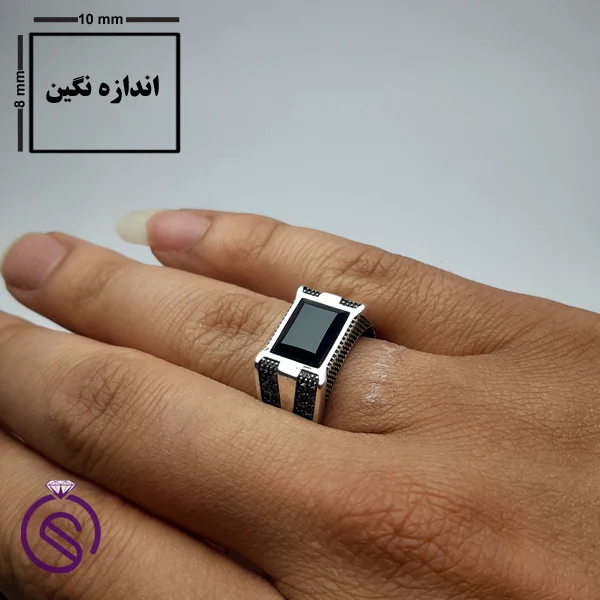 انگشتر عقیق سیاه مدل کریستوفر