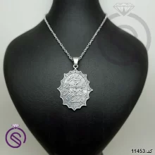 گردنبند نقره و ان یکاد مدل شمسه