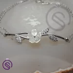 دستبند نقره صدف زنانه مدل گل دستبند نقره صدف زنانه مدل گل